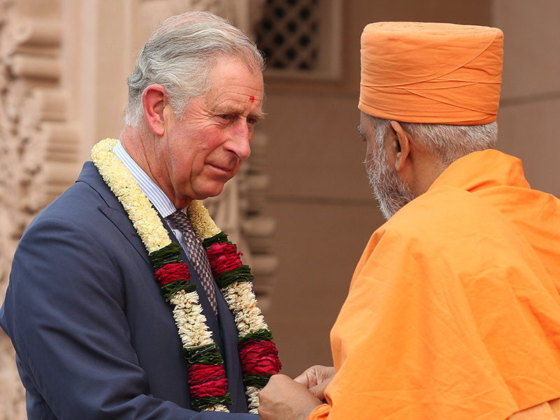 HRH Prince Charles being traditionally welcomed at Swaminarayan Akshardham, New Delhi