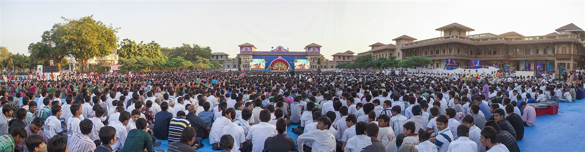 93rd birthday celebration assembly on the mandir grounds