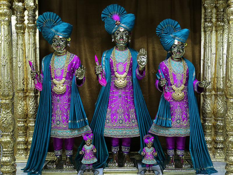 Bhagwan Swaminarayan, Aksharbrahman Gunatitanand Swami and Shri Gopalanand Swami