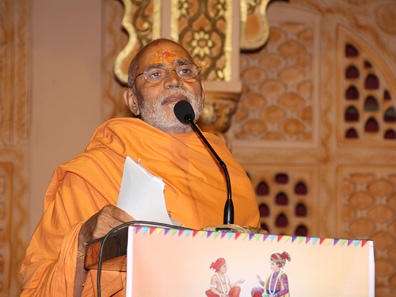 Gnanpriya Swami thanks those who have helped make the BAPS Shri Swaminarayan Mandir, Kolkata