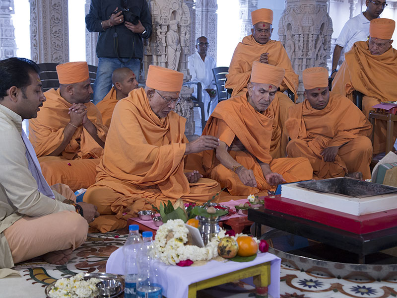 Vastu - Mandir Pravesh rituals being conducted by Pujya Mahant Swami and Pujya Kothari Swami