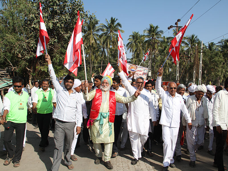 Nagar Yatra - Devotees lead the procession through the streets of Mahuva