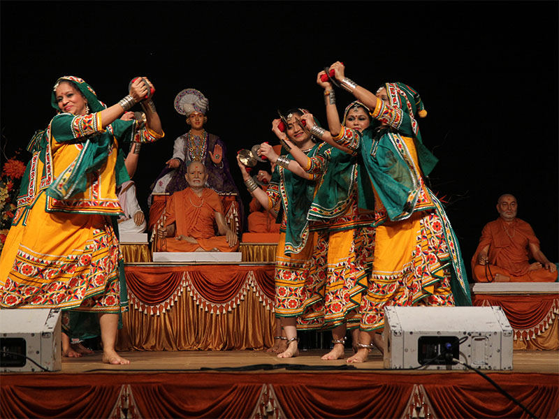 A cultural performance by yuvatis