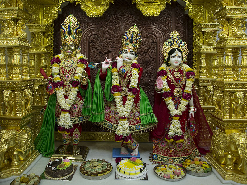 Shri Harikrishna Maharaj and Shri Radha-Krishna Dev, Jamnagar