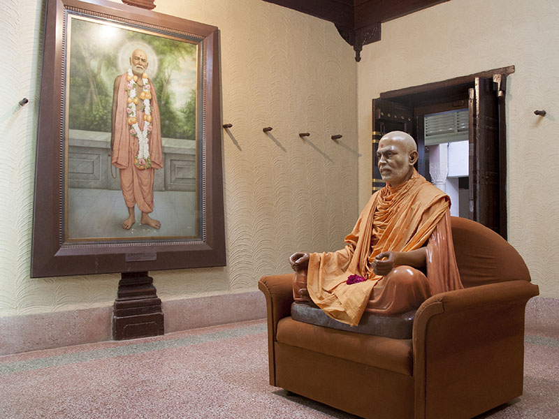 Shastriji Maharaj's room