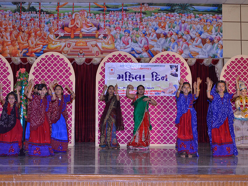 Mahila Din Celebrations 2014, Surendranagar