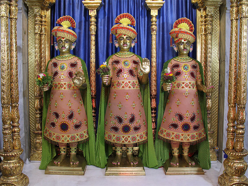 Chandan Adornments 2014, Atladra (Vadodara)