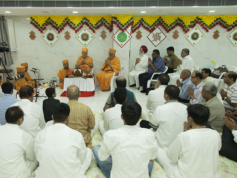 Pujya Ishwarcharan Swami performs murti-pratishtha mahapuja, BAPS Shri Swaminarayan Mandir, Hong Kong