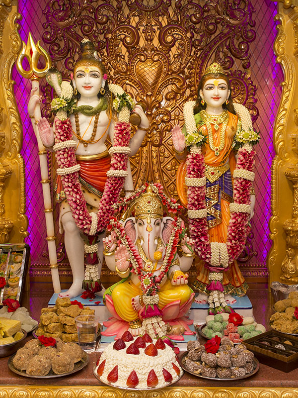 Shri Shiv-Pravati Dev and Shri Ganeshji, BAPS Shri Swaminarayan Mandir, Hong Kong