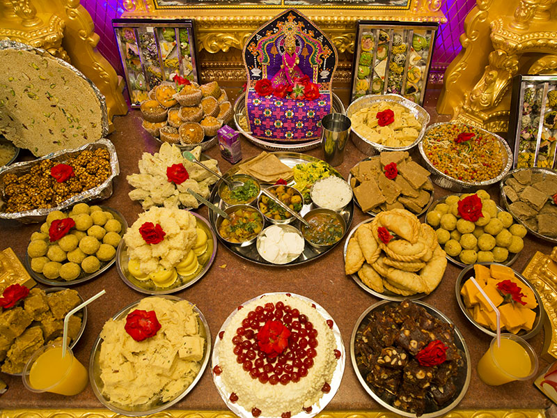 Annakut offered to Thakorji