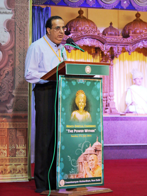 Dr.H.K.Chopra of Moolchand Heart Hospital addressing the conference