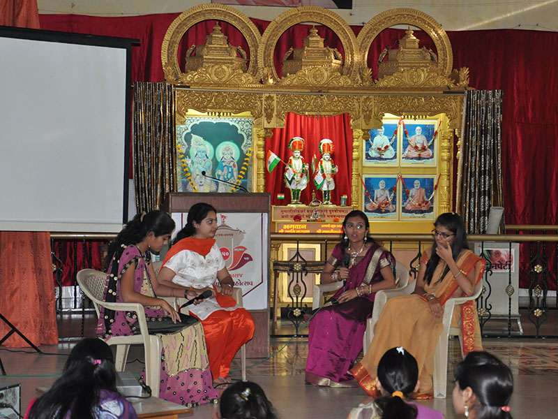 Yuvati Parayan 2014, Nasik, India