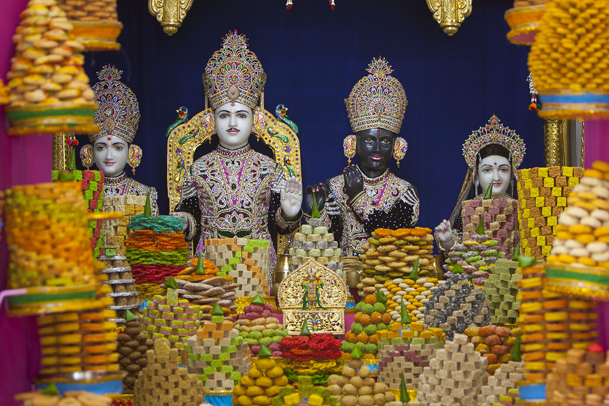 Annakut offered to Shri Varninath Dev and Shri Gopinath Dev