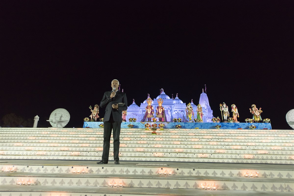 Congressman Hank Johnson addressing Diwali sabha