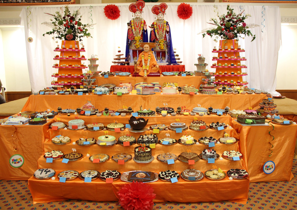 Pramukh Swami Maharaj's 94th Birthday Celebrations, London (Yuvak-Yuvati Mandal), UK