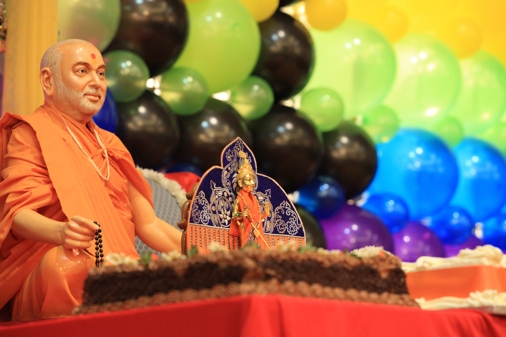 Pramukh Swami Maharaj's 94th Birthday Celebrations, London (Bal-Shishu Mandal), UK 