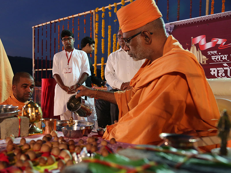 Vedic Pujan of first pillar for the BAPS Shri Swaminarayan Mandir, Pune