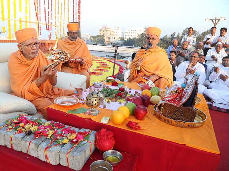 Vedic Pujan of first pillar for the BAPS Shri Swaminarayan Mandir, Pune