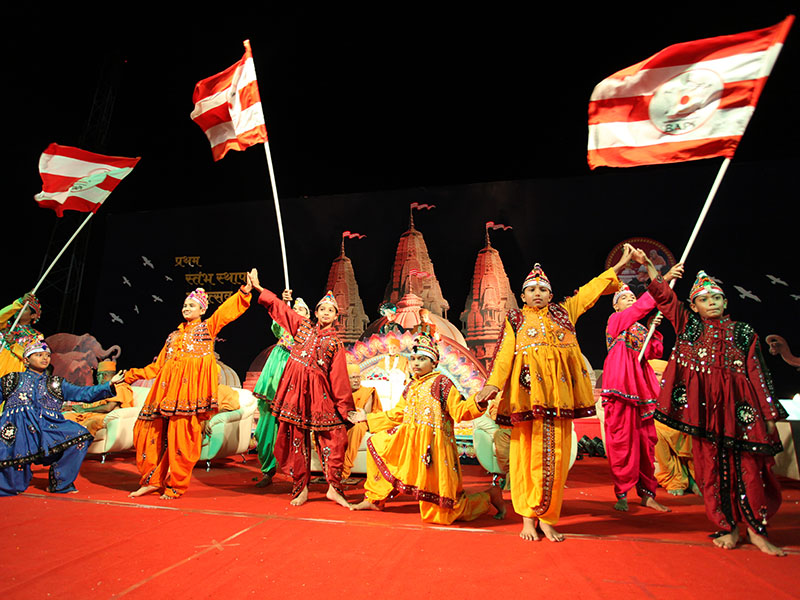 Vedic Pujan of first pillar for the BAPS Shri Swaminarayan Mandir, Pune