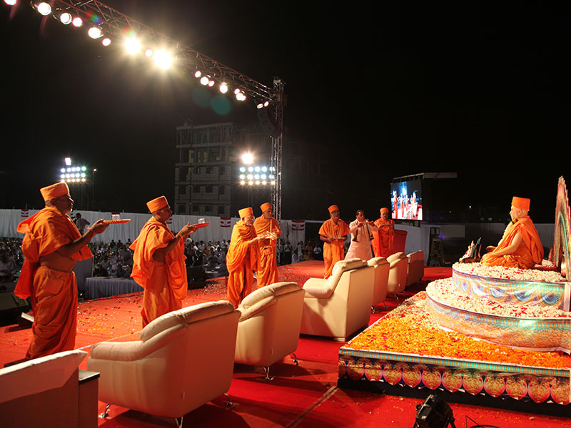 Vedic Pujan of first pillar for the BAPS Shri Swaminarayan Mandir, Pune