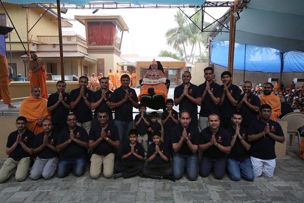 Yuvaks end their yatra with Swamishri in Sarangpur, Gujarat