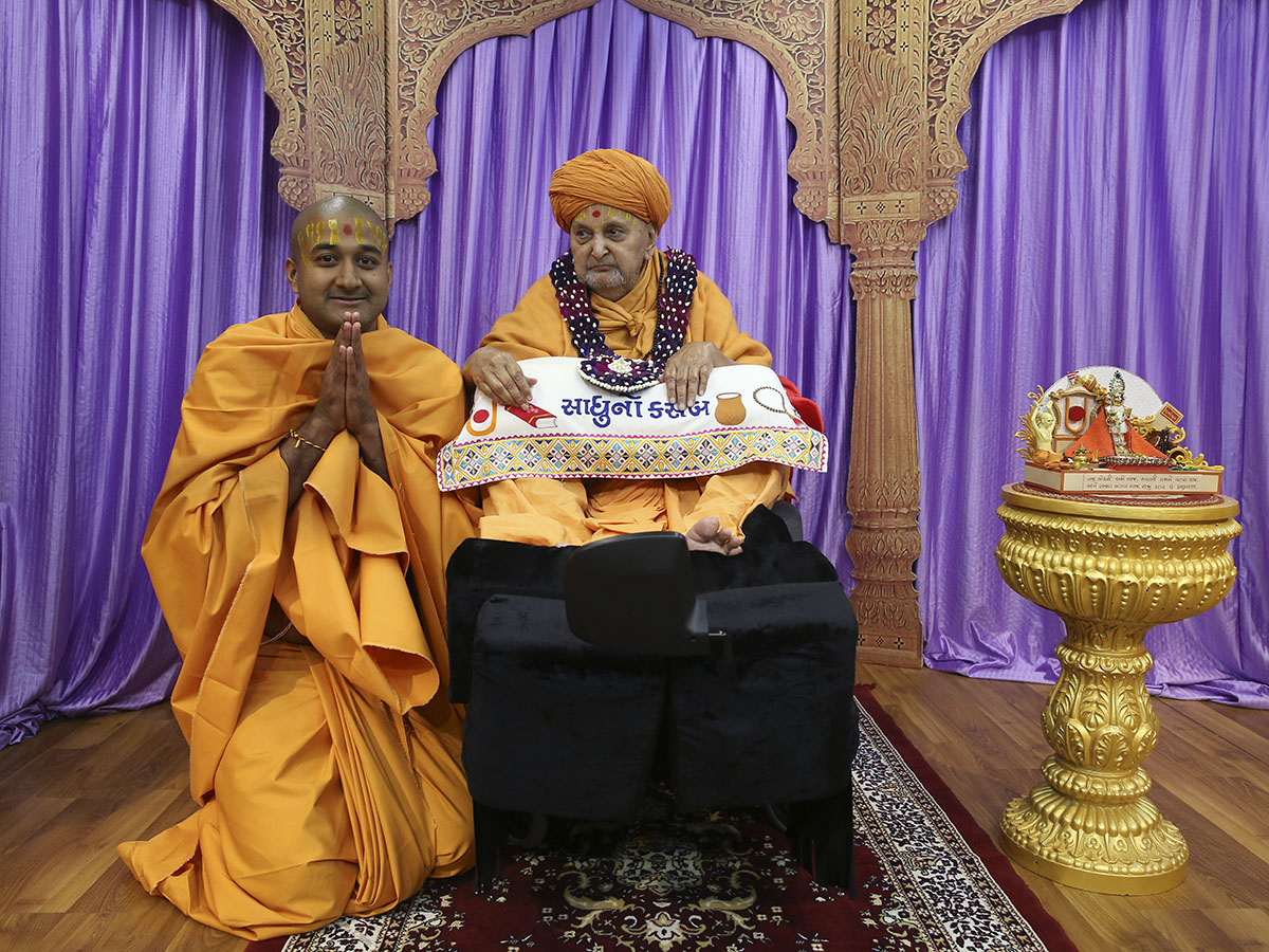 A newly initiated sadhu with Swamishri