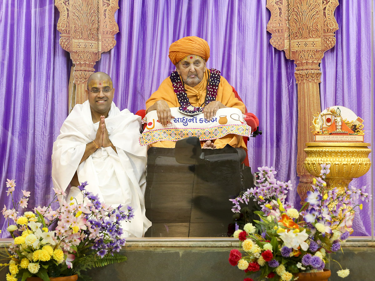 A newly initiated parshad with Swamishri