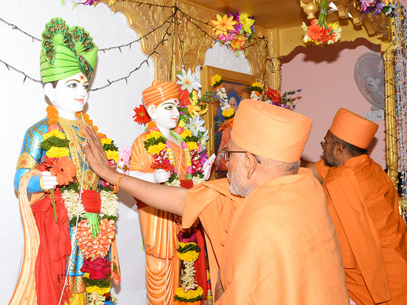 Murti-Pratishtha Mahotsav, BAPS Shri Swaminarayan Mandir, Omkuchh