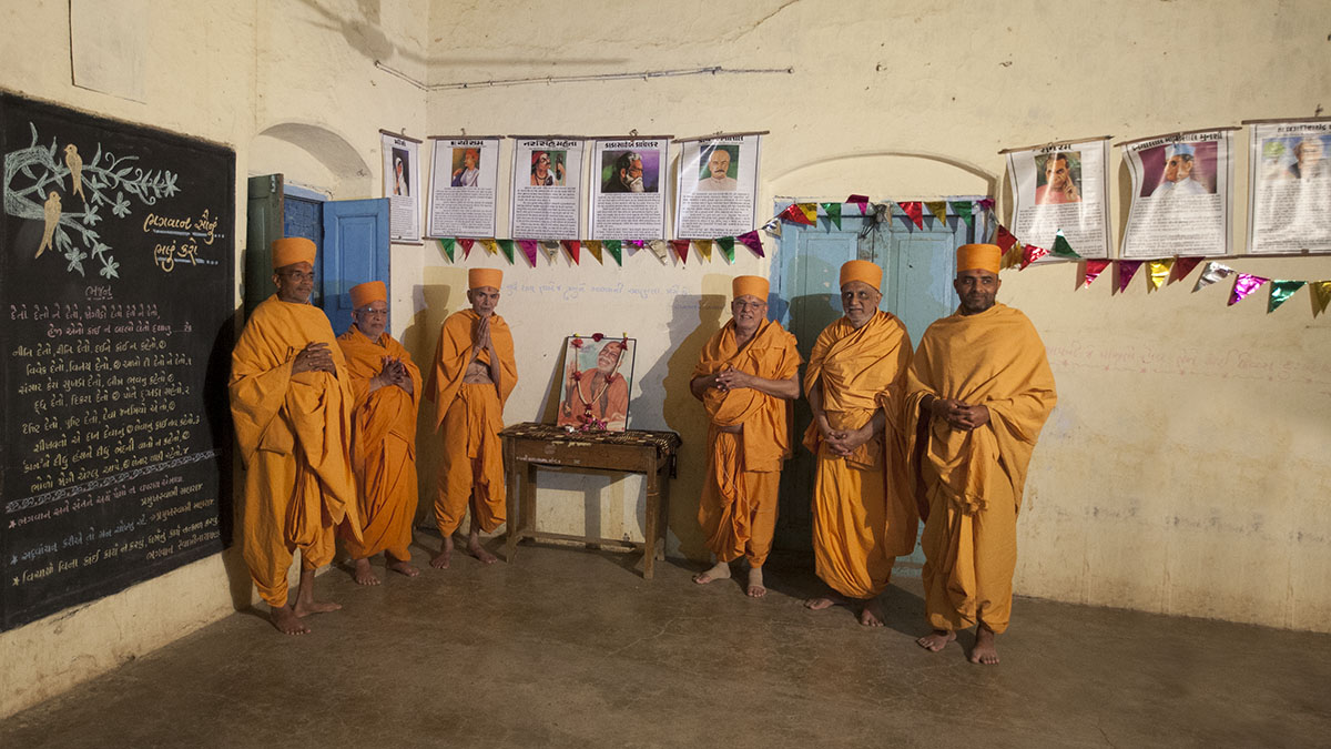 Senior sadhus in the sanctified classroom