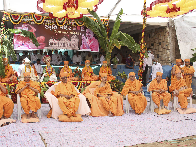 Senior sadhus during shilanyas ceremony assembly