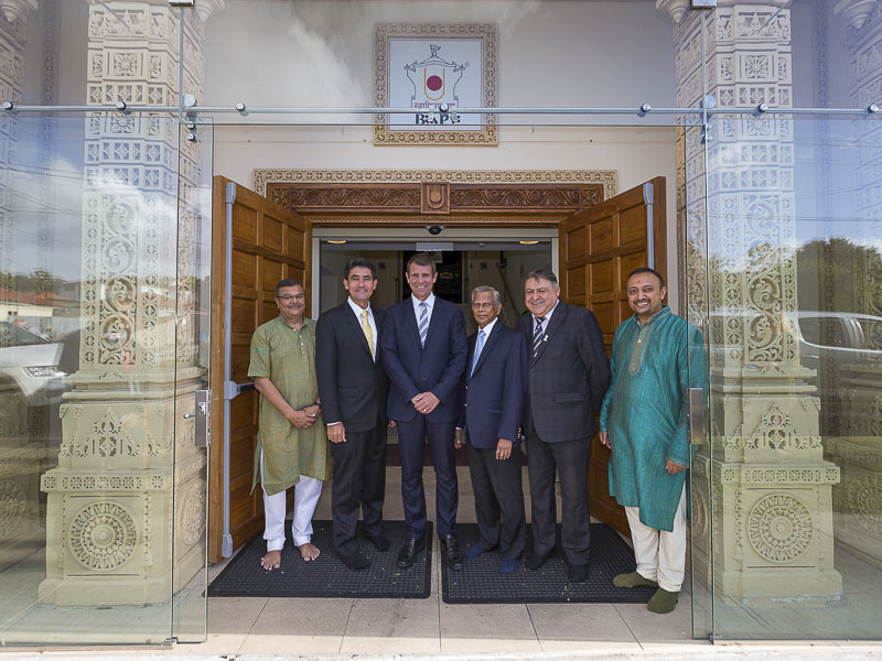 NSW Premier Hon. Mike Baird visits BAPS Shri Swaminarayan Mandir, Sydney