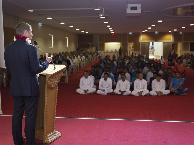NSW Premier Hon. Mike Baird visits Sydney Mandir