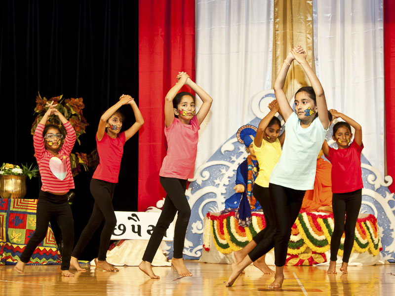 Shri Swaminarayan Jayanti Mahila Celebration 2015, Auckland