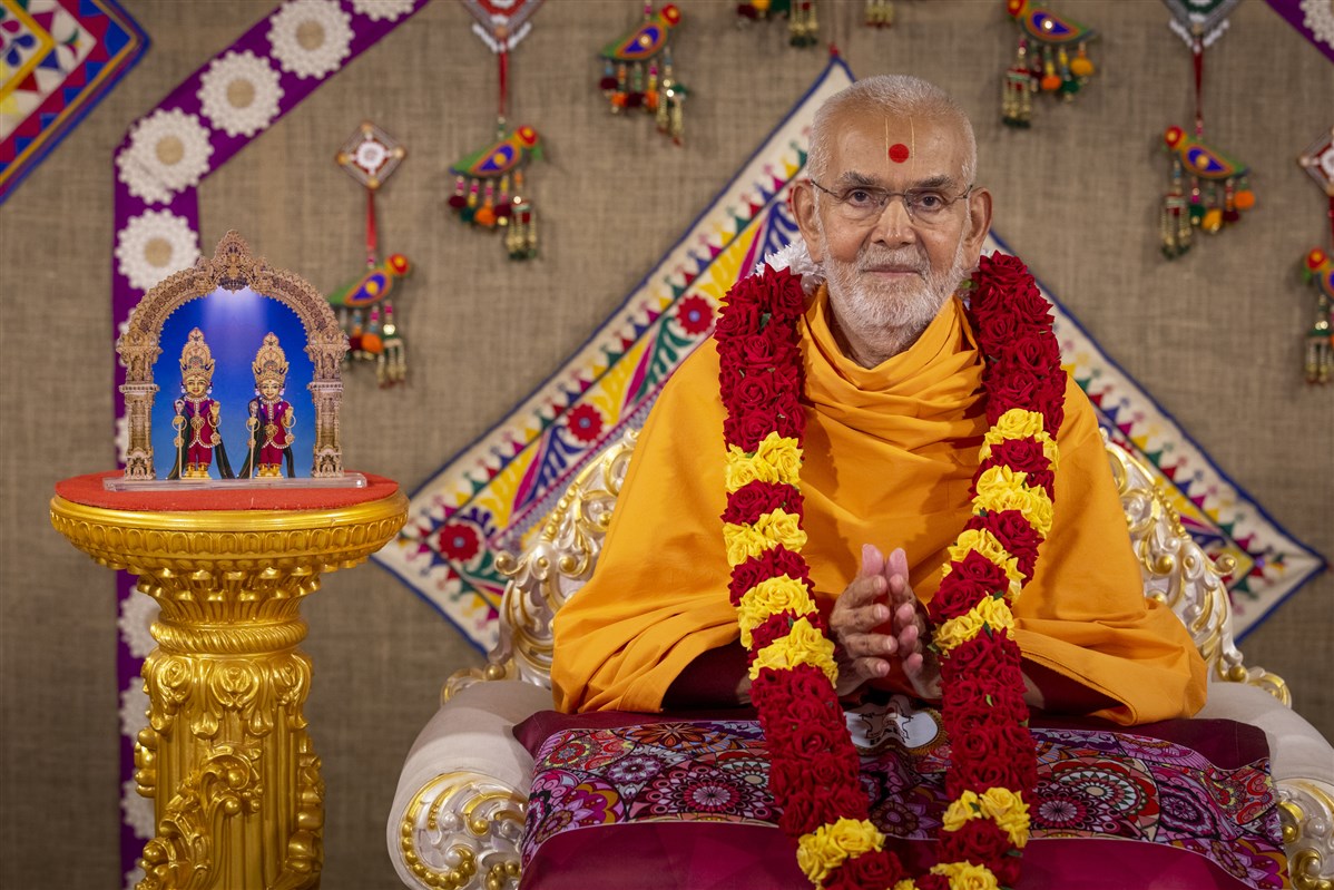  HH Mahant Swami Maharaj’s Birthday - Mahila Celebration