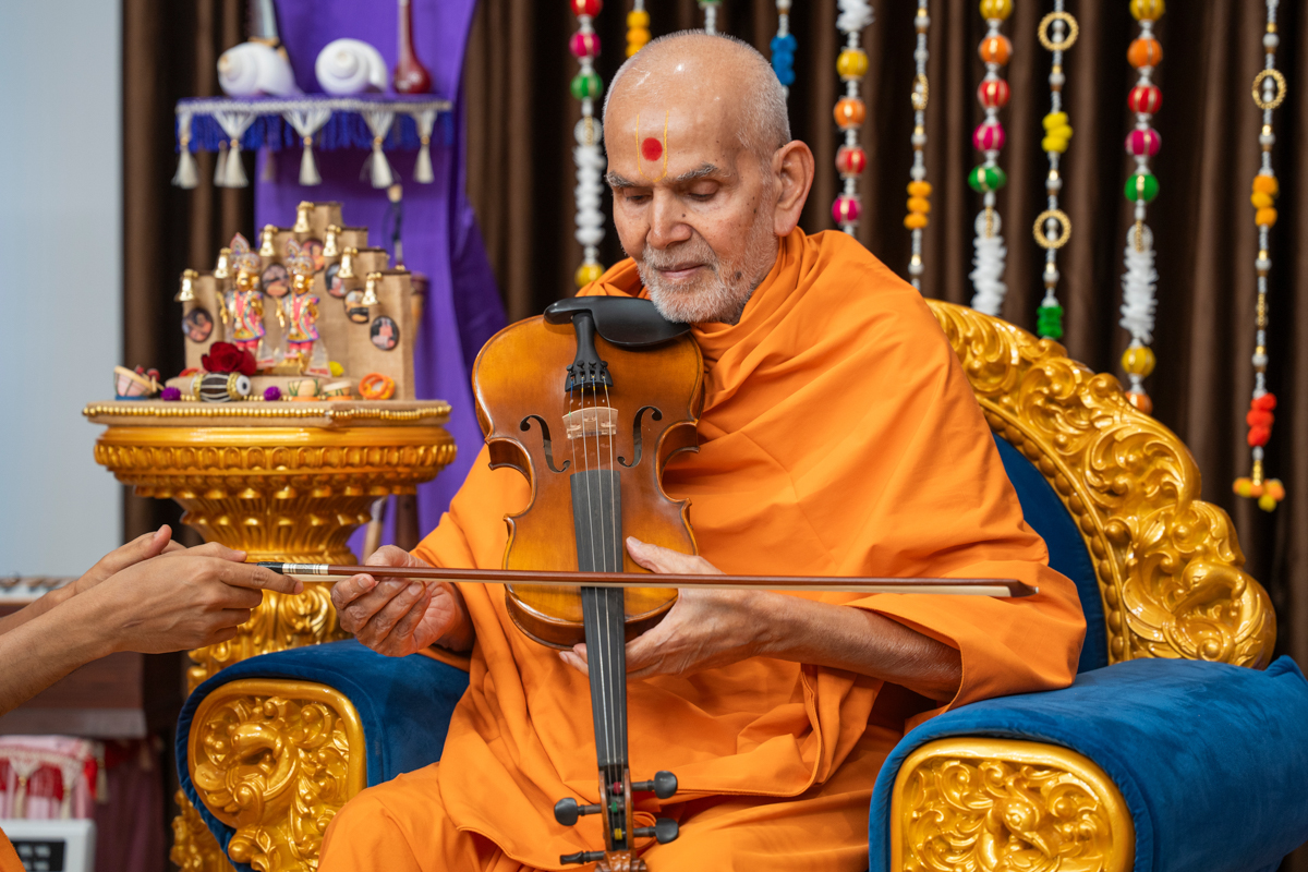 Kirtan Aradhna with Shri Jaydeepbhai Swadia
