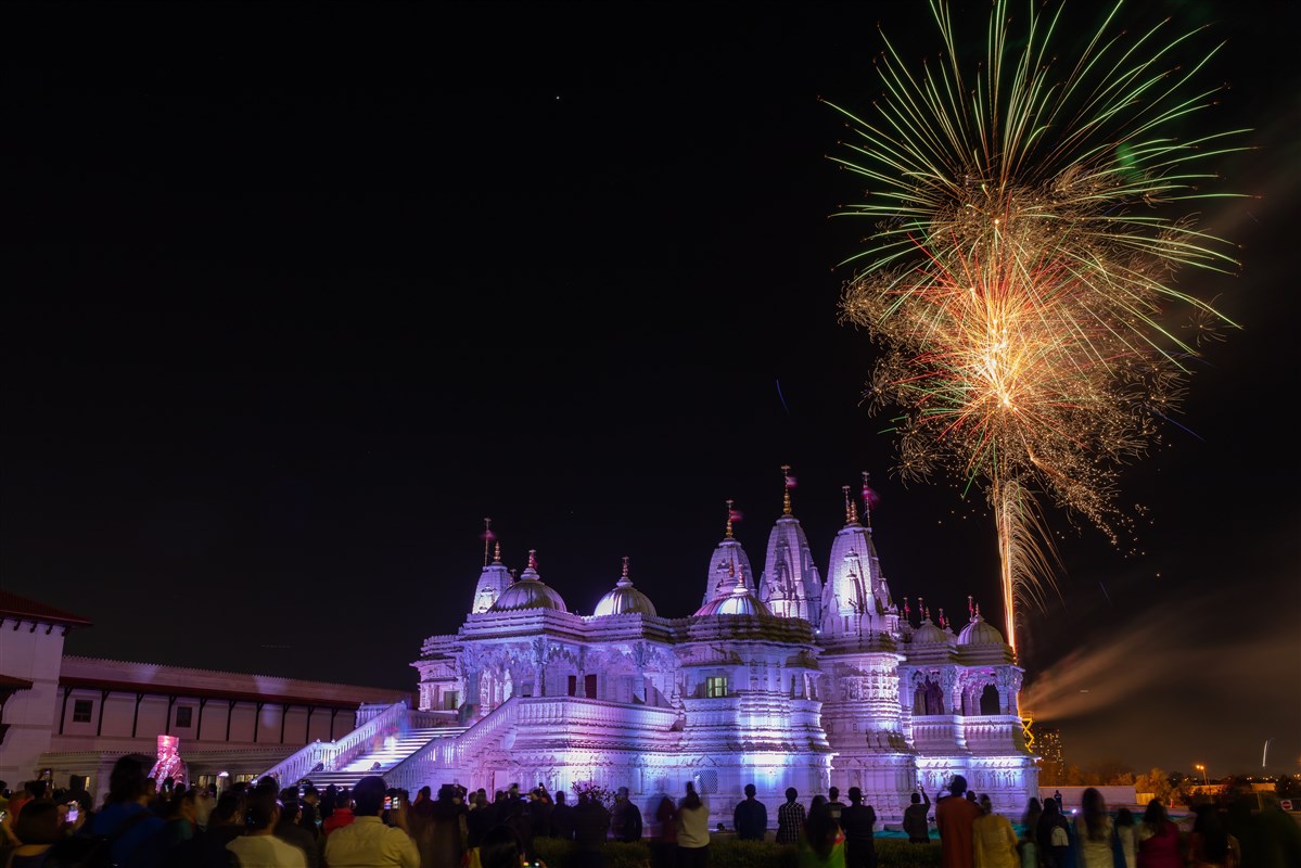 Diwali Maha Arti and Fireworks