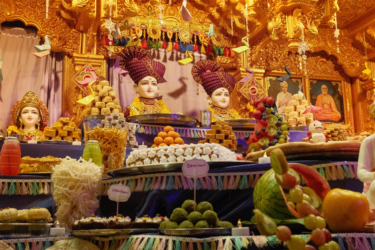 Grand Annkut Darshan 