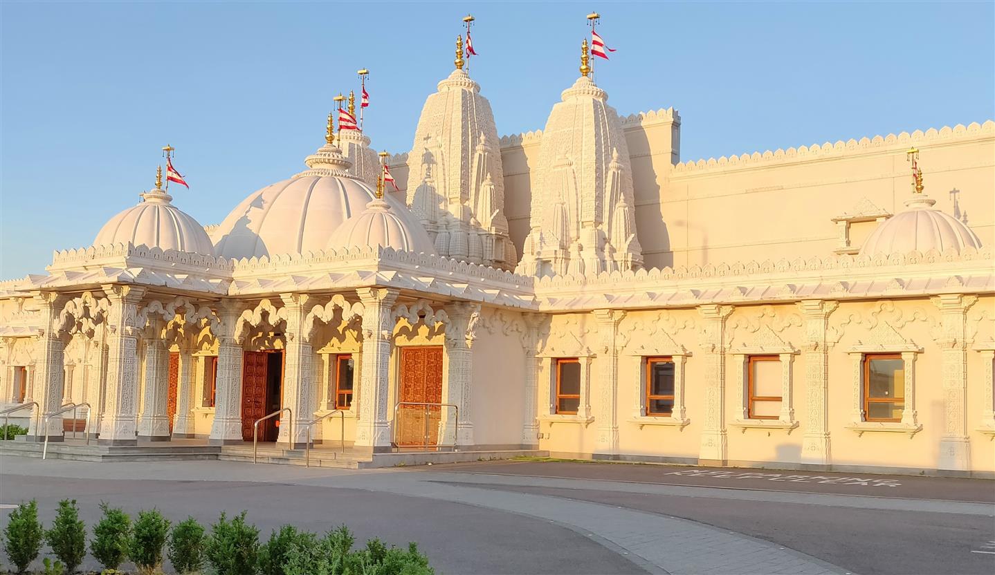 BAPS Shri Swaminarayan Mandir Leicester