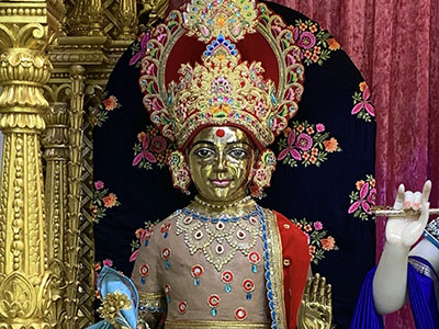 Chandan Adornments of Murtis 2025