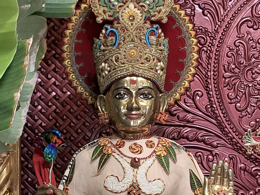 Chandan Adornments of Murtis 2026