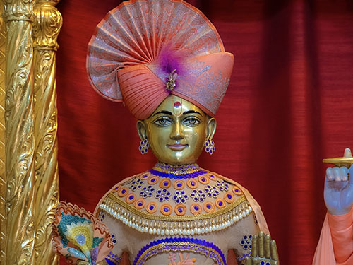 Chandan Adornments of Murtis 2026