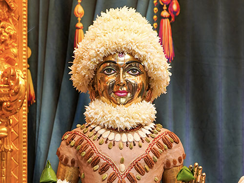 Chandan Adornments of Murtis 2026